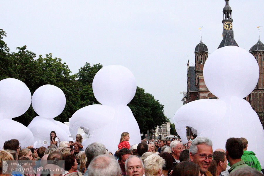 2014-07-11 Compagnie des Quidams - Reve d'Herbert (Deventer op Stelten) 013